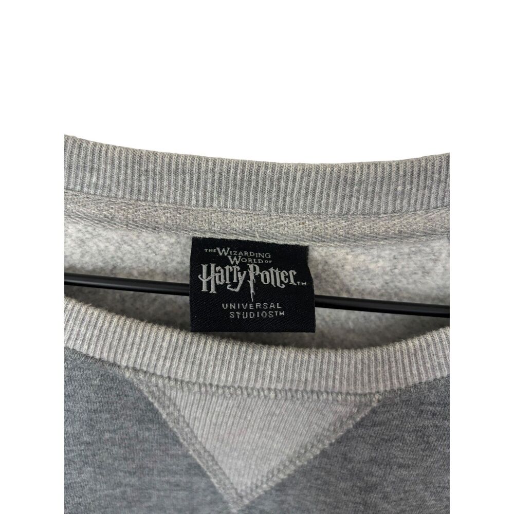 Wizarding World of Harry Potter Hufflepuff Long Sleeve Gray Pullover Sweater M - Picture 4 of 7